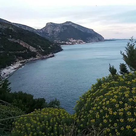 Casa Sacu, Tra Mare E Montagna *
