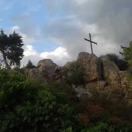 Casa Sacu, Tra Mare E Montagna
